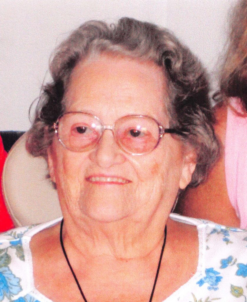 Doris E Schoop Obituary